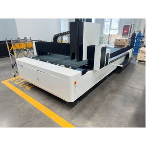 Fiber laser corte metal chassi leve 150x300